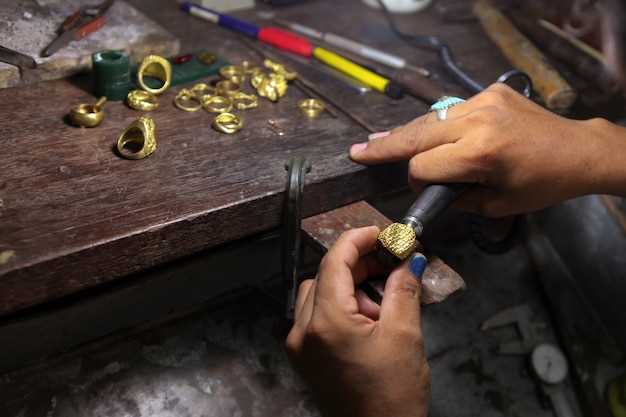 Les bijoux en or comme symbole de statut social