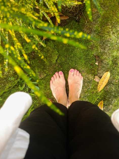  Marcher pieds nus : signification et symbolisme 