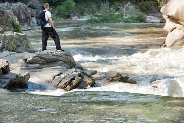 La traversée de la rivière comme processus de transformation