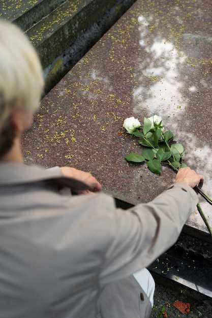 Les interprétations individuelles de la tombe d'un parent décédé en rêve