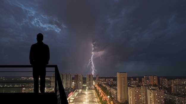 Les rêves de pluie et d'éclairs : signification dans les traditions populaires